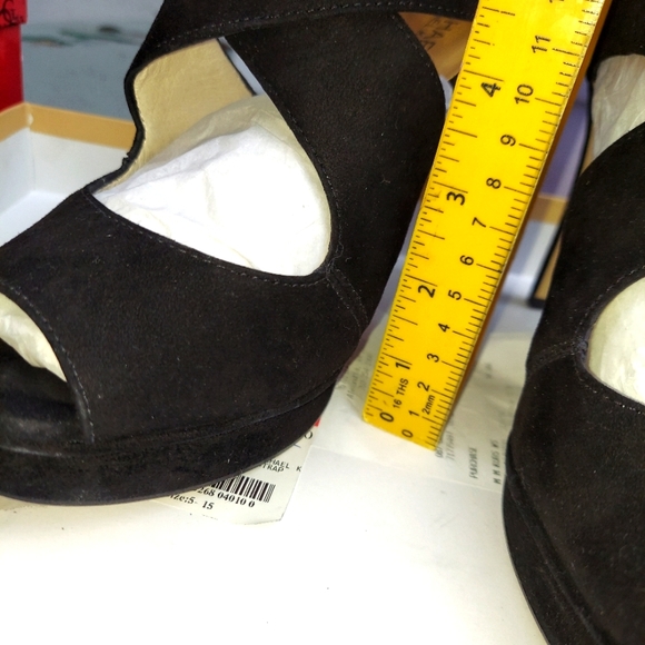 NIB MICHAEL Michael Kors Black sz 9.5 ELENA Cross Strap Platform Heels - Picture 3 of 11